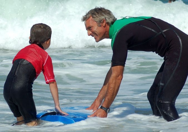  Lecciones de surf para niños cerca de Seignosse 